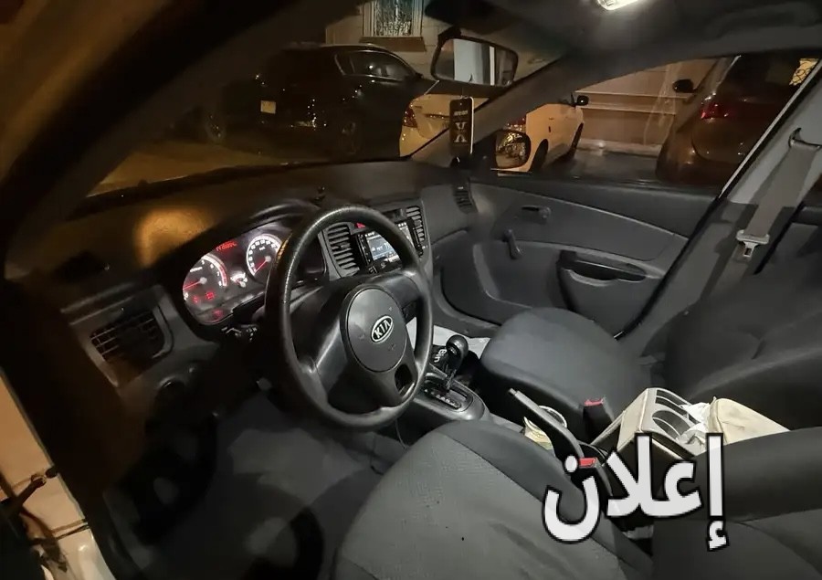 كيا ريو 2012 نظيف جدا ممشى قليل